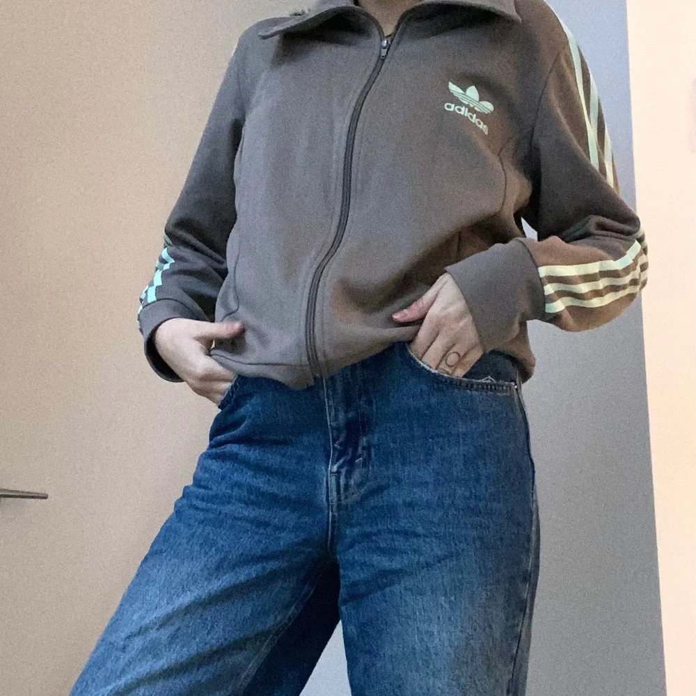 Adidas track jacket - Picture 3 of 5